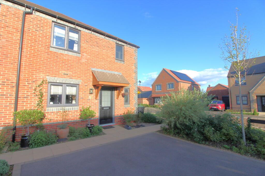 Main image of property: Clay Close , Clophill, MK45