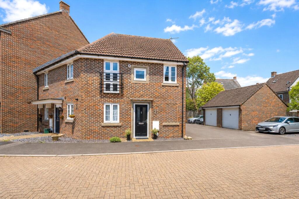 Main image of property: Warner Close, Basingstoke, Hampshire
