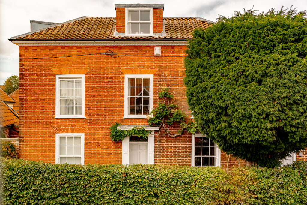 Main image of property: Hungate House, Hungate Lane, Beccles, Suffolk