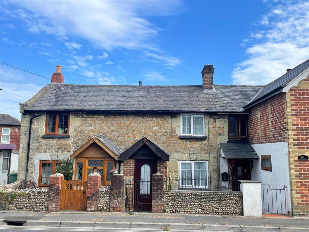 Main image of property: Broadway, Sandown
