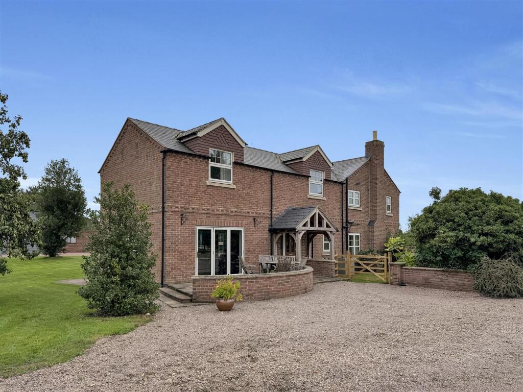 Main image of property: Lot 1 - 4.14 Ac Farmhouse,Buildings & Paddock, Gunthorpe