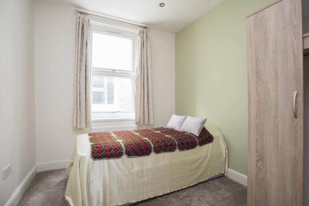 Main image of property: 404 Kingston Road, Kingston Upon Thames, Surrey, KT1