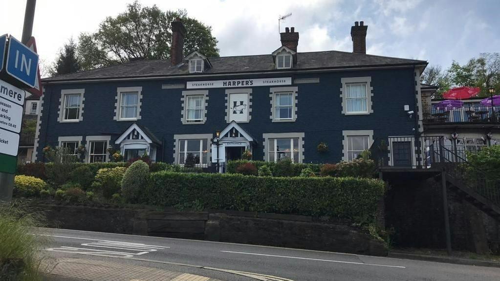 Front elevation of the pub.jpg