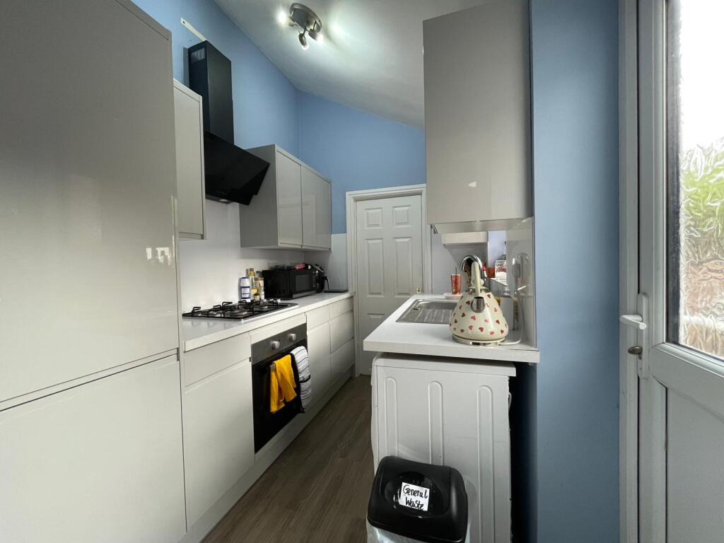Main image of property: 1 Bedroom Available//West End // 4 Bed Property // Sep 2026