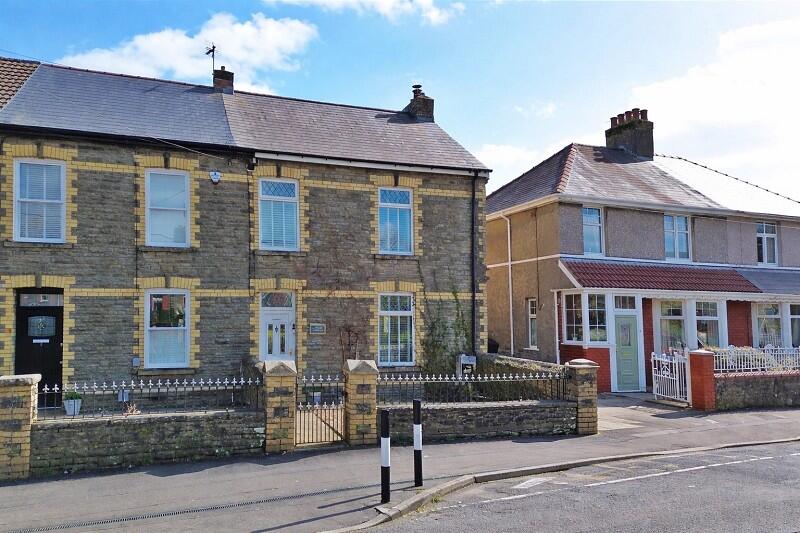 Main image of property: Stuart Terrace, Talbot Green, Pontyclun, Rhondda Cynon Taff. CF72 8AA