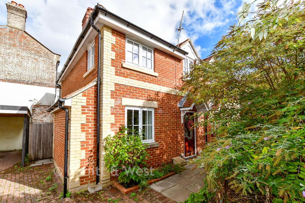 Main image of property: South Street, Havant, Hampshire