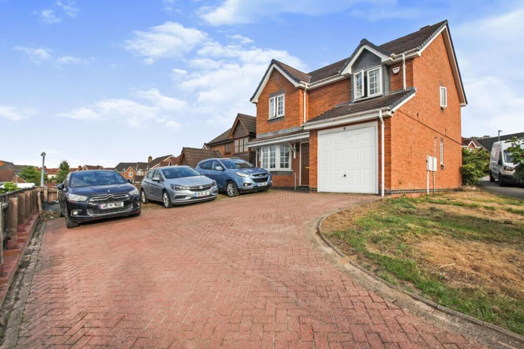 Main image of property: St. Lukes Way, Nuneaton, CV10