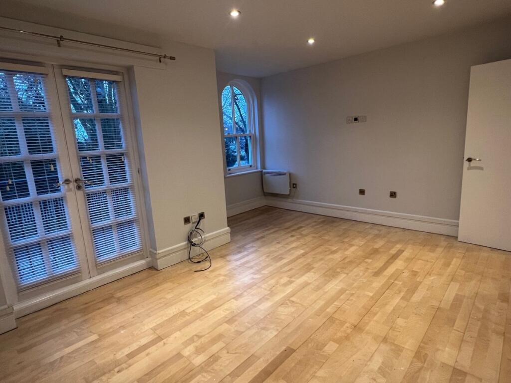 Main image of property: 58 Station Road, Loughton