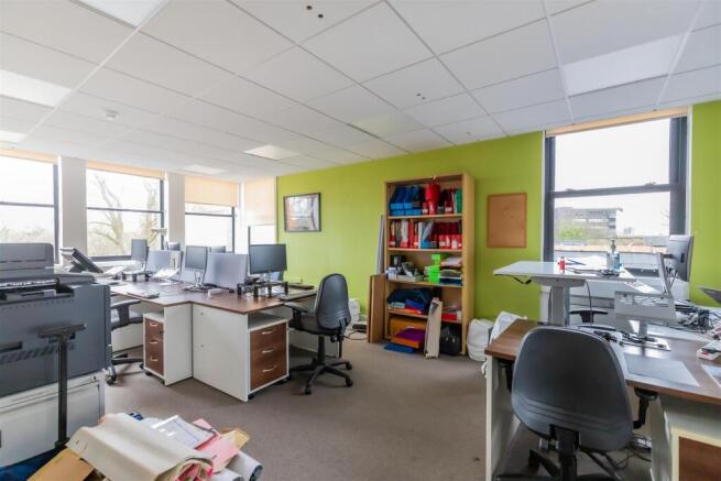 8, Office 2 (3 of 5).jpg