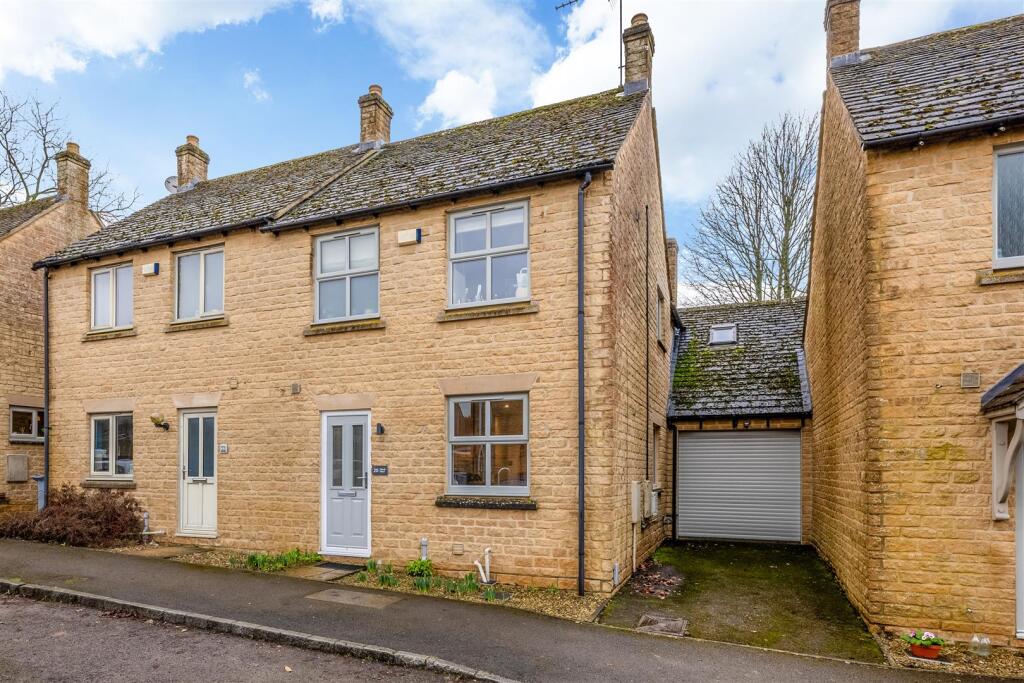 Main image of property: Wards Road, Chipping Norton