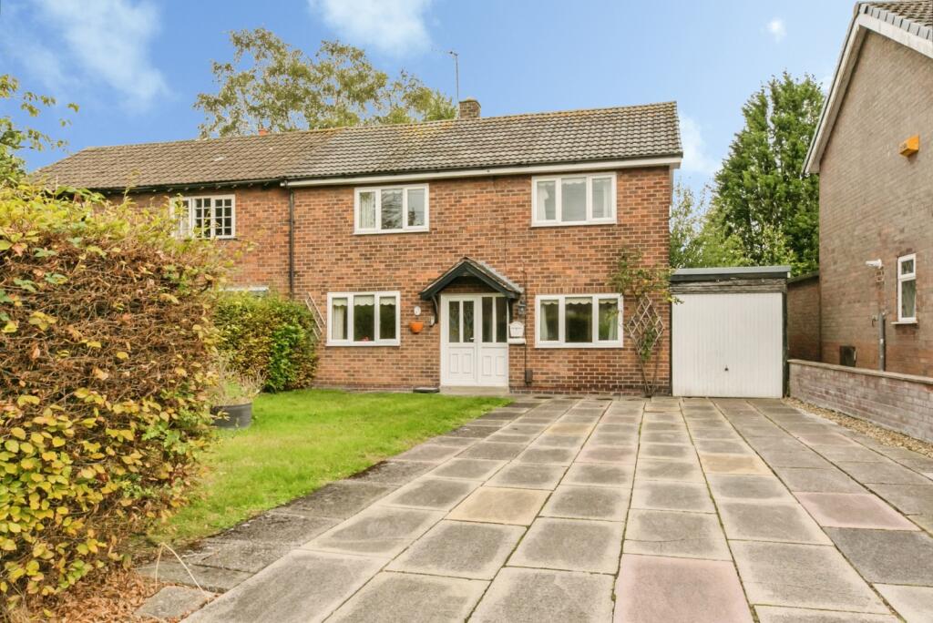 Main image of property: Warwick Road, MACCLESFIELD, Cheshire, SK11