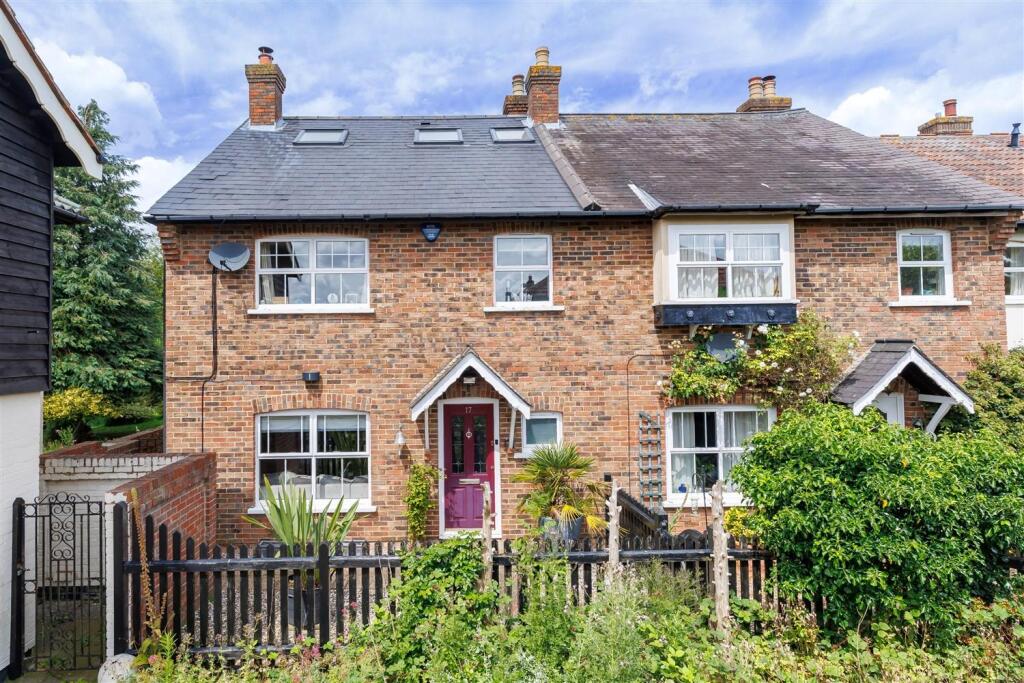 Main image of property: The Magpies, Epping Green