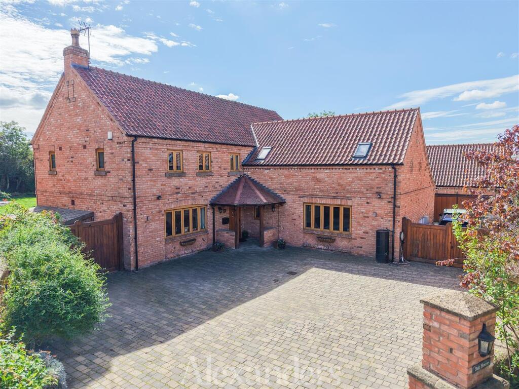 Main image of property: Holmleigh Court, Hose