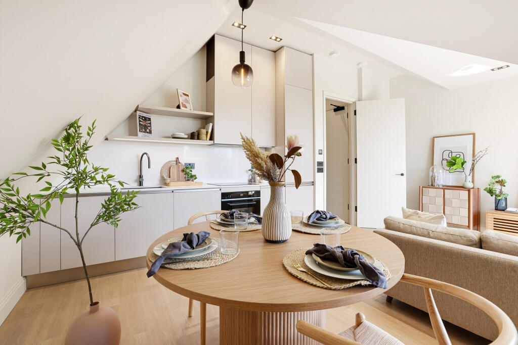 Main image of property: Creswick Road, Acton, London, W3
