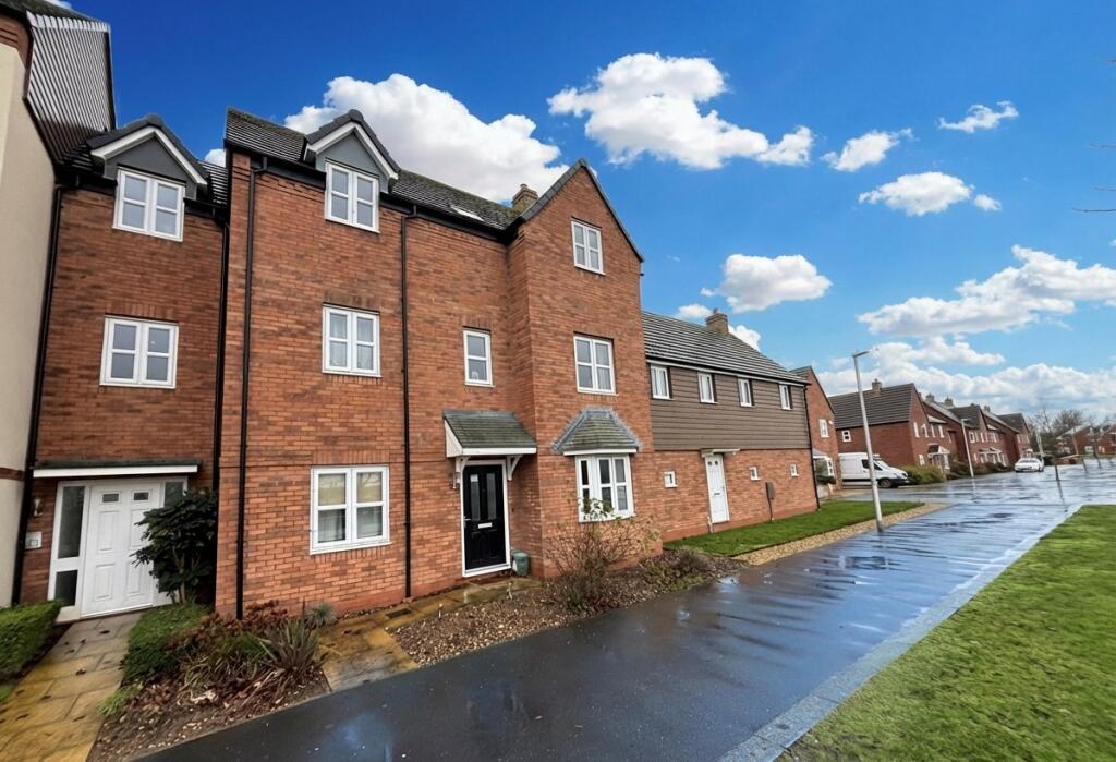 Main image of property: Wellington Avenue, Meon Vale, CV37 8WD