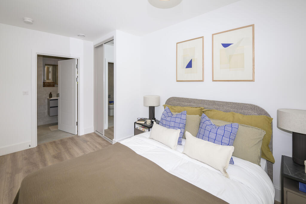 Main image of property: Refinery Square, Horlicks Quarter, Slough, SL1