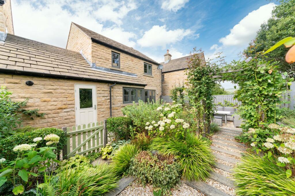 Main image of property: Stanhope Meadows, Cawthorne, S75