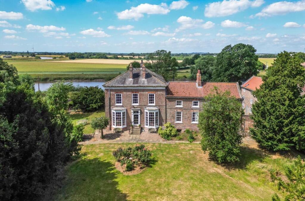 Main image of property: Turnham Hall, Cliffe