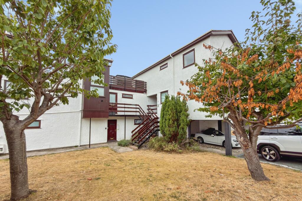 Main image of property: 16 Deganwy Beach, Deganwy, Conwy, Conwy LL31 9YR