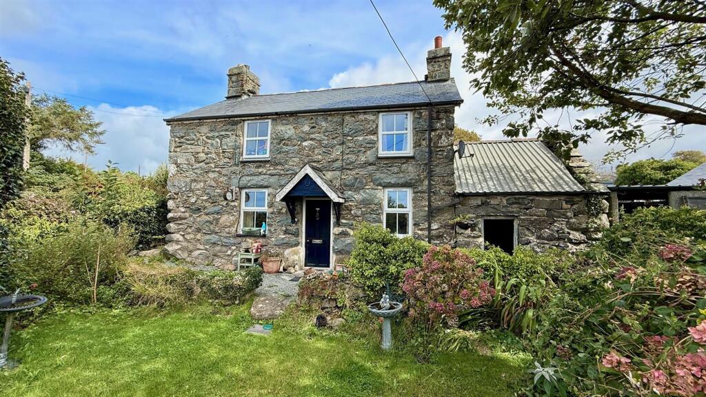 Main image of property: Dyffryn Ardudwy, LL44