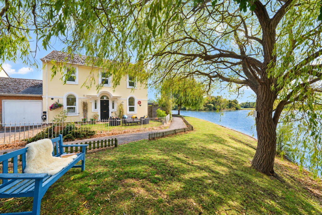 Main image of property: The Osprey, Watermead, Aylesbury, Bucks HP19 0FW
