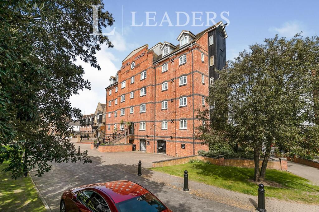 Main image of property: Silver Strand West, BN23