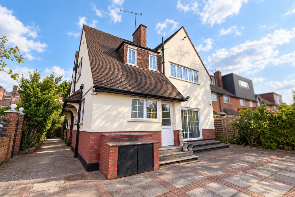 Main image of property: Upper Richmond Road West, Richmond, London