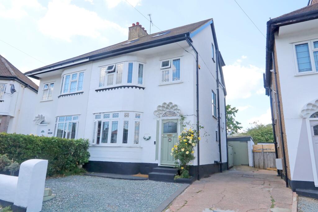 Main image of property: Woodcroft Close, Thundersley