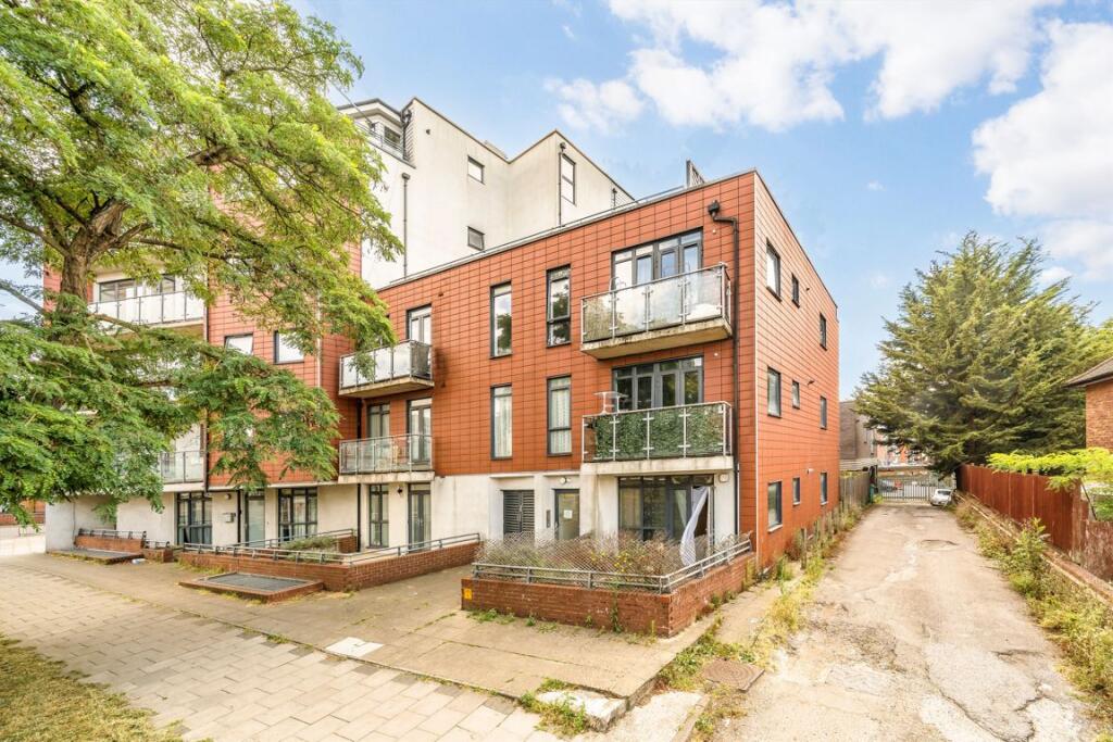 Main image of property: Shaftesbury Avenue, Harrow
