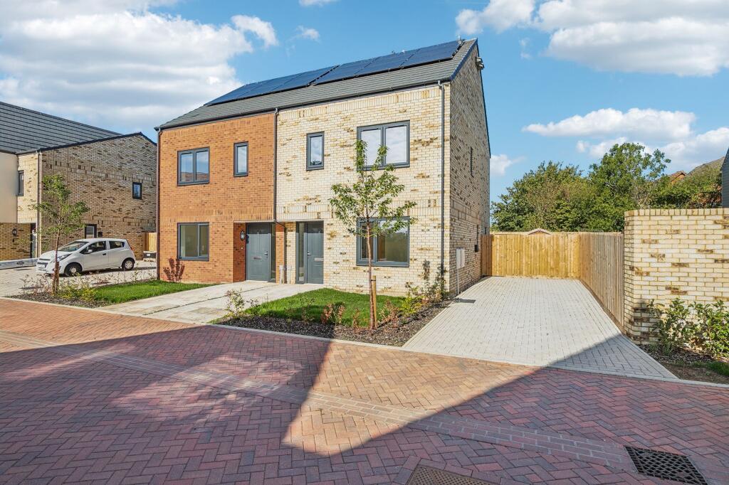 Main image of property: Hawnes Close, Haynes, MK45