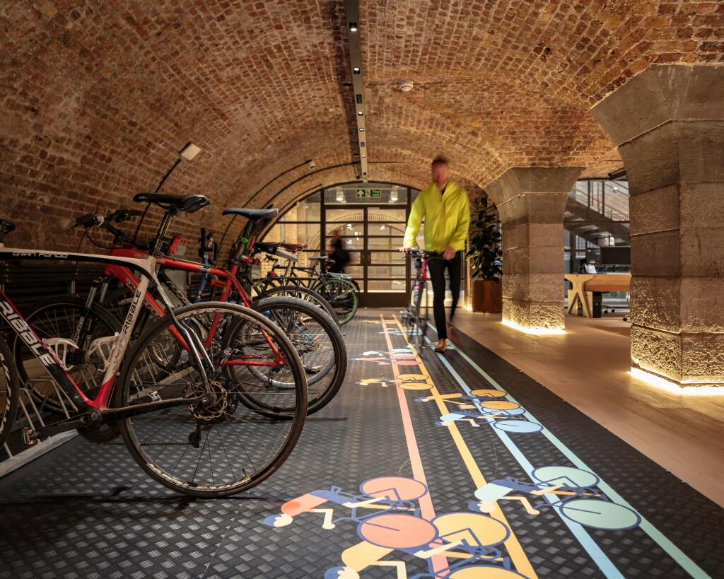 Pennington Street Warehouse Bike Store JTP Fotohaus.jpg