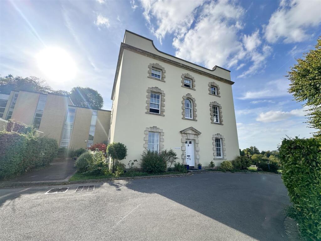 Main image of property: Superb apartment with wonderful views close to Westbury village