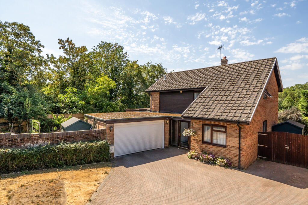 Main image of property: Bayliss Road, Wargrave, Reading, Berkshire, RG10