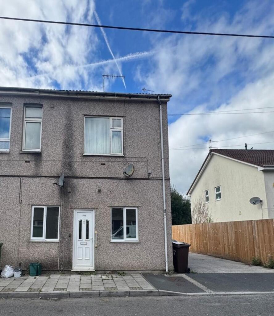 Main image of property: Flat 150a Commercial Street, Pengam, Blackwood