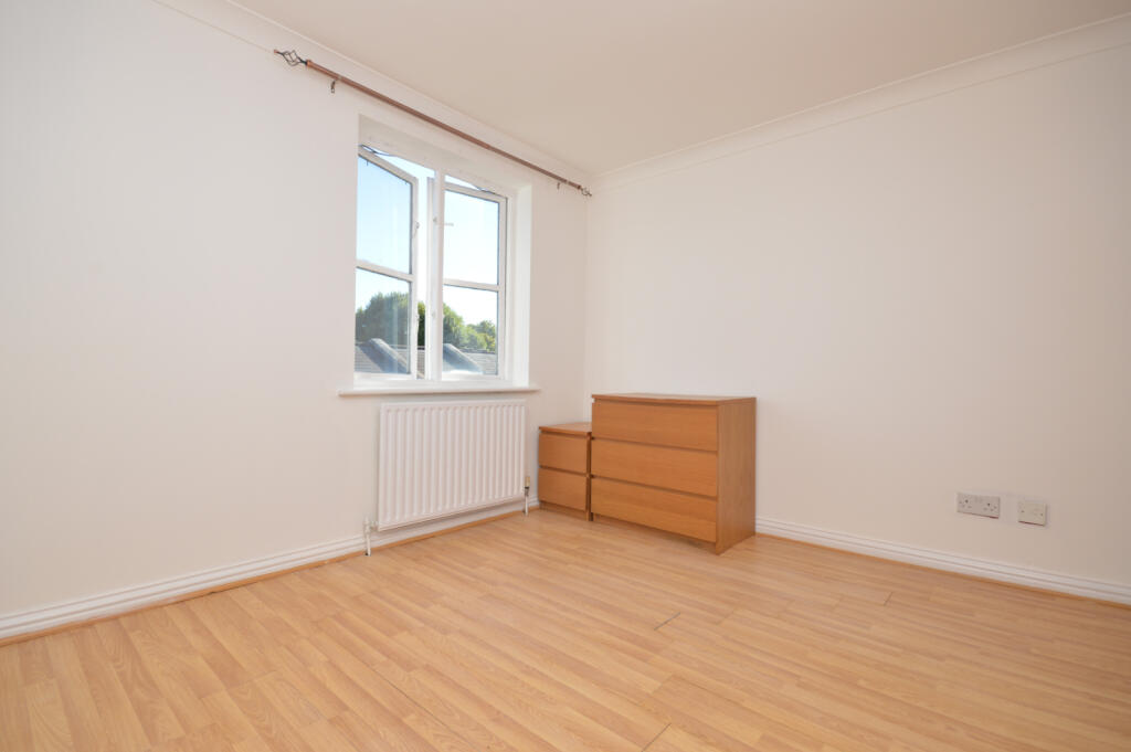 Main image of property: Green Court, Tower Hamlets, E1 4LD