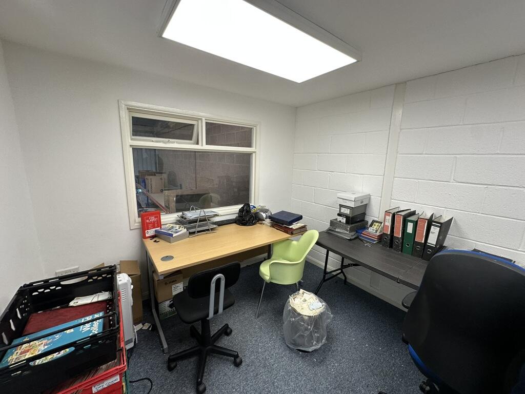 Photo 3