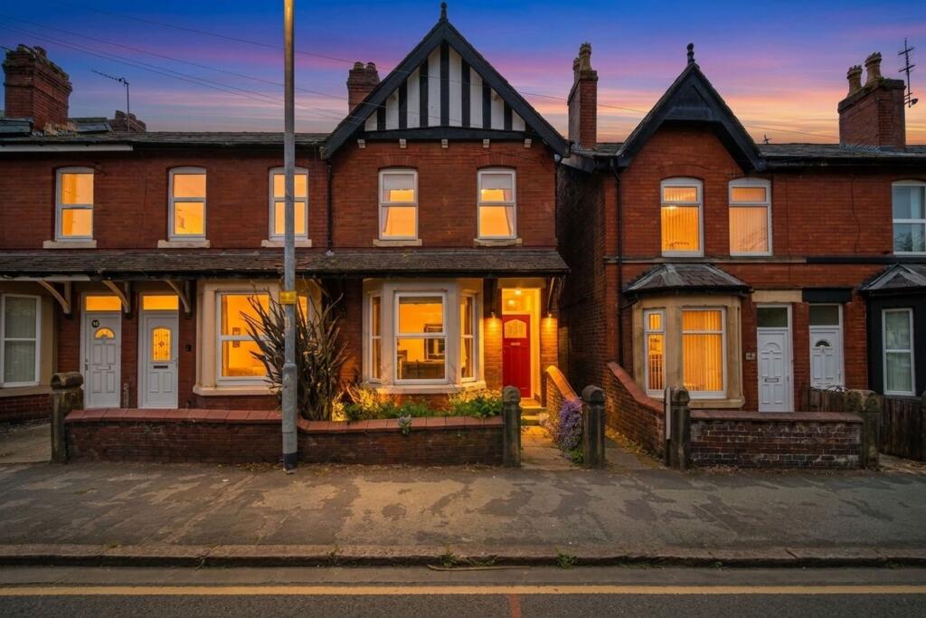 Main image of property: Wigan Road, Ormskirk, L39