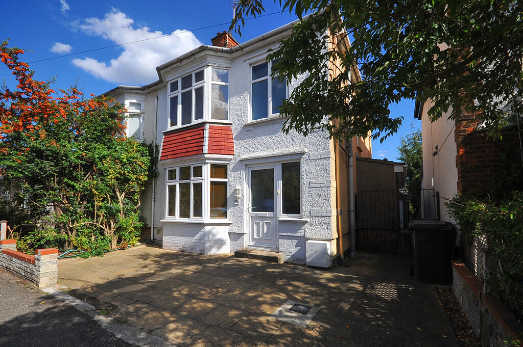 Main image of property: Stretten Avenue, Cambridge