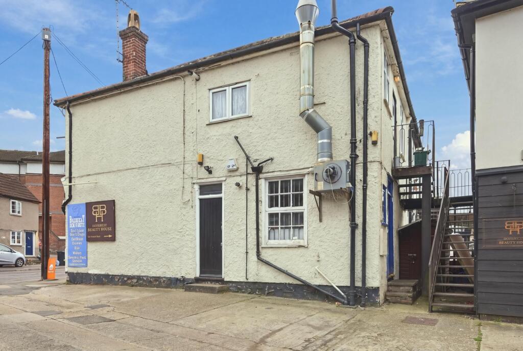 Main image of property: Western Road, Billericay, CM12