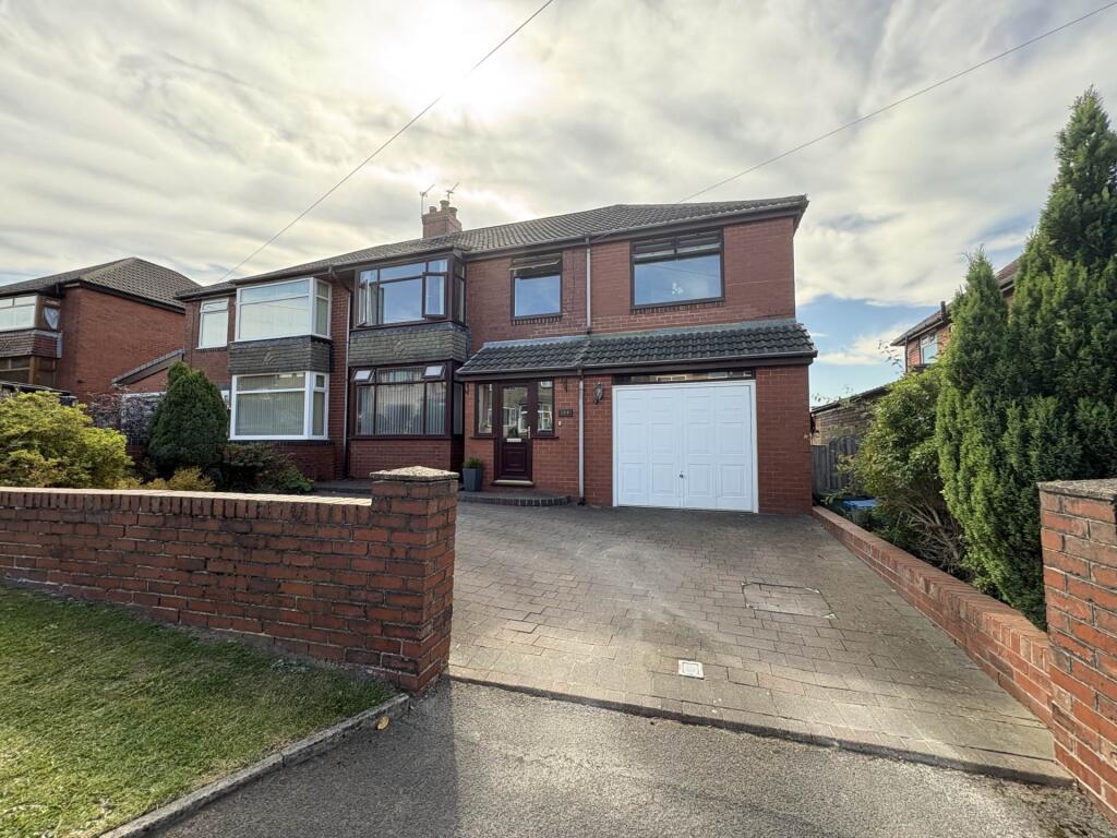 Main image of property: 184 Turf Pit Lane, Oldham, OL4 2ND