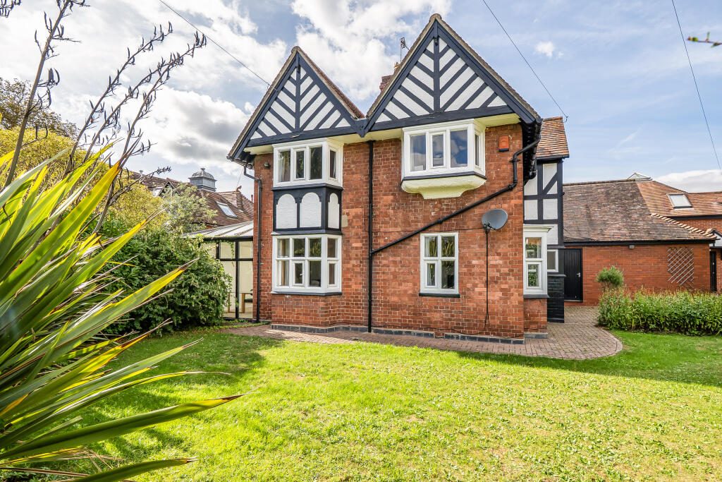Main image of property: Parrys Lane, Stoke Bishop, Bristol, BS9