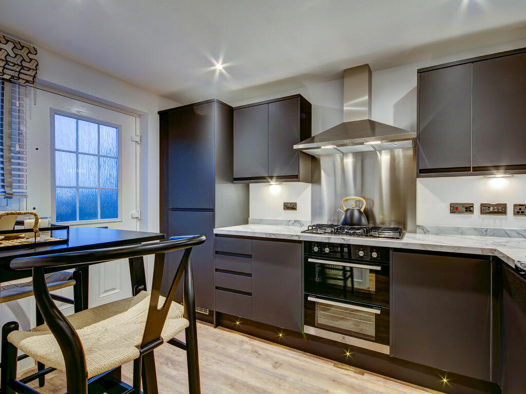 Main image of property: Shale Road,
Winchburgh,
West Lothian,
EH52 6QW