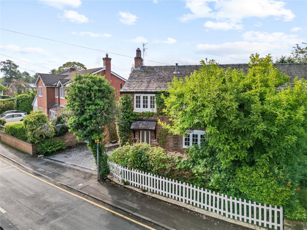 Main image of property: Moss Lane, Timperley, Altrincham, Greater Manchester, WA15