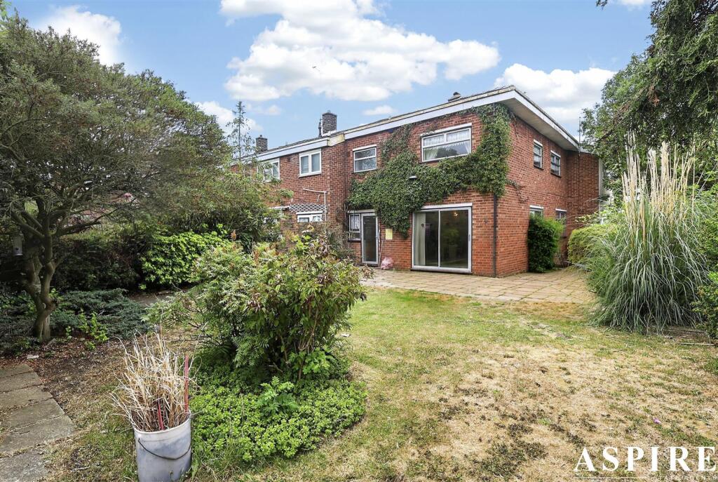 Main image of property: **REAR PARKING & GARAGE & NO CHAIN** Audley Way, Basildon