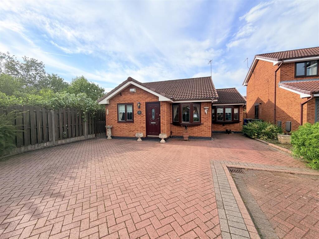 Main image of property: Pentland Way, Hyde