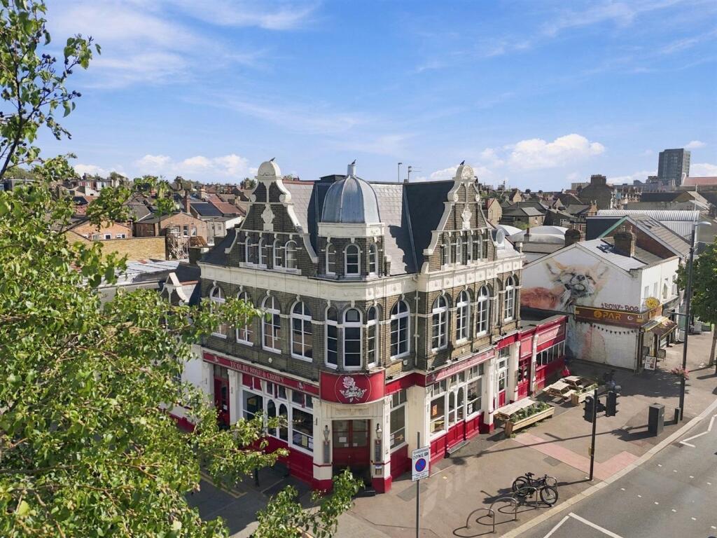 Main image of property: Ye Olde Rose & Crown, 53 Hoe Street, Walthamstow, London, E17 4SA