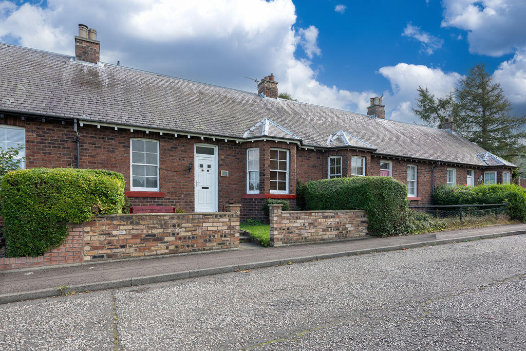 Main image of property: 20 The Square, Newtongrange 