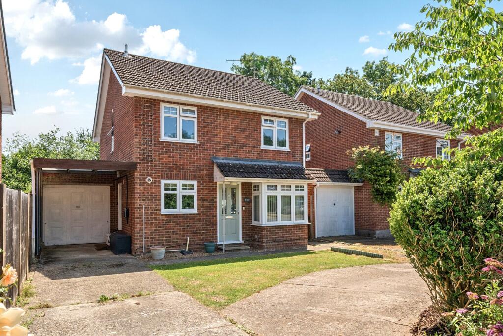 Main image of property: Oakwood Gardens, Knaphill, GU21