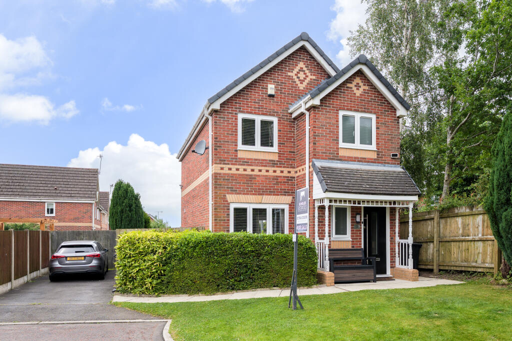 Main image of property: Dragon Close, Skelmersdale, Lancashire