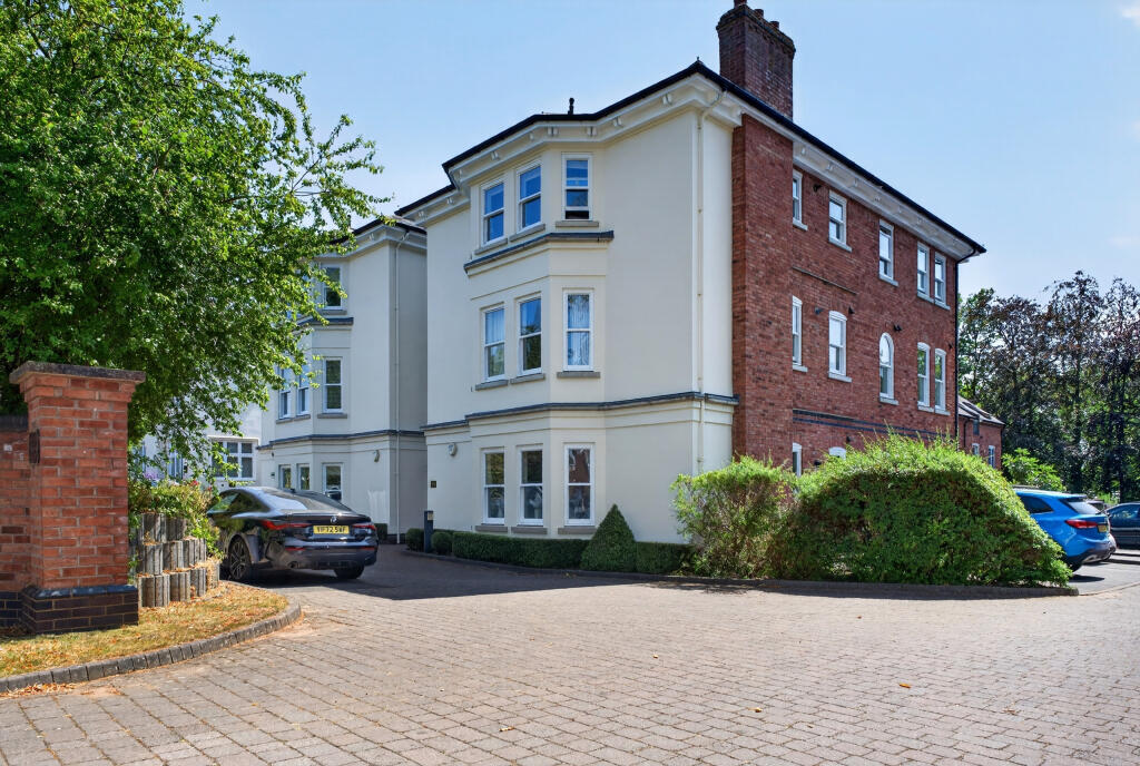 Main image of property: Wilhelmina Close, Leamington Spa